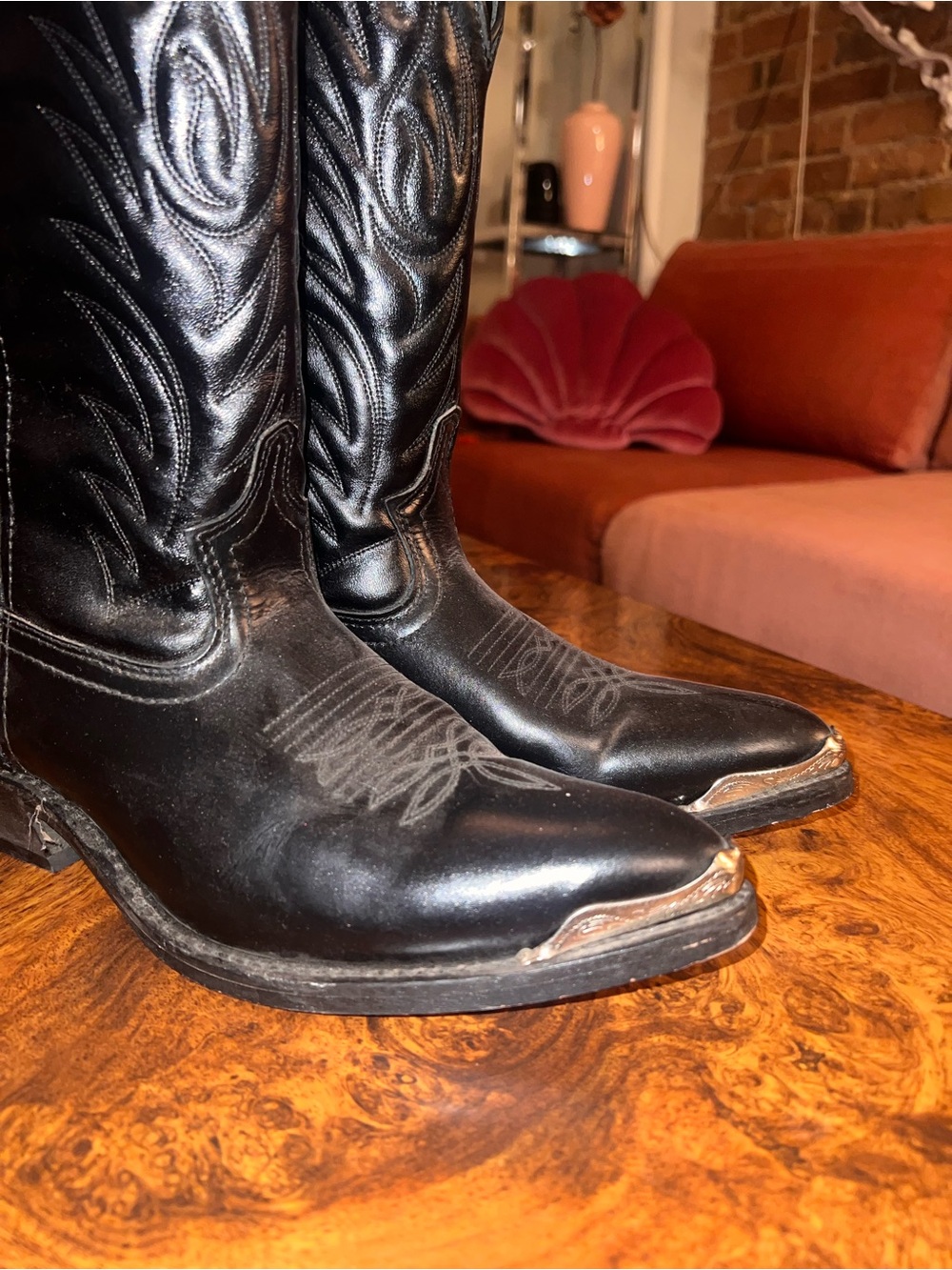 Laredo Black Leather Western Cowboy Boots with Pointed Toe - Picture 2 of 6